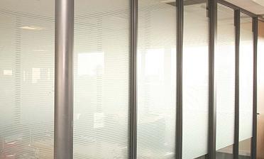 Перегородки из ПВХ и стекла - вариант 1 купить в Челябинске