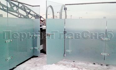 Пластинчатые одностворчатые калитки из нержавеющей стали со стеклом купить в Челябинске