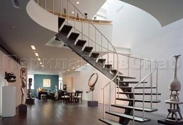 Изготовление лестниц для загородного дома купить в Челябинске