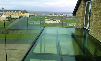 Стеклянные полы на балконе в Челябинске. Готовые проекты ПерилаГлавСнаб