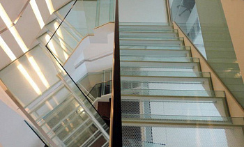 Стеклянные ступени и площадки для колодезной лестницы в Челябинске. Готовые проекты ПерилаГлавСнаб Стеклянные ступени и площадки для колодезной лестницы в Челябинске. Готовые проекты ПерилаГлавСнаб