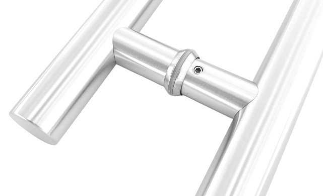 Ручка для стеклянной двери рейлинг двухсторонняя для стекла 8-12 мм, 32х425х600 мм, шлифованная t633-600 SSS 2 Ручка для стеклянной двери рейлинг двухсторонняя для стекла 8-12 мм, 32х425х600 мм, шлифованная t633-600 SSS 2