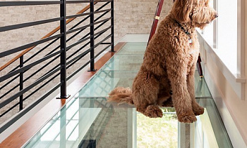 Стеклянный пол на площадке в частном доме в Челябинске. Готовые проекты ПерилаГлавСнаб Стеклянный пол на площадке в частном доме в Челябинске. Готовые проекты ПерилаГлавСнаб