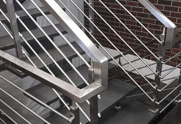 Перила для лестниц купить в Челябинске Перила для лестниц купить в Челябинске