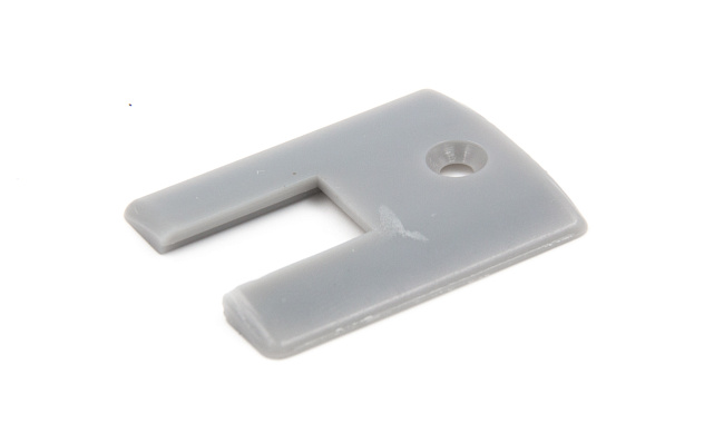 Торцевая заглушка для зажимного профиля с крепежом, пластик, т40 t40-11-30 Торцевая заглушка для зажимного профиля с крепежом, пластик, т40 t40-11-30