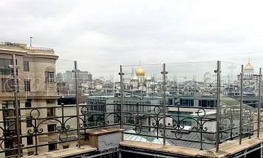 Ветрозащитное ограждение на стойках из нержавейки купить в Челябинске