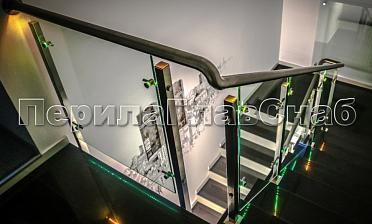 Ограждения со стеклом и подсветкой поручня купить в Челябинске