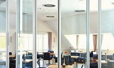 Стеклянные перегородки для зоны отдыха в офисе купить в Челябинске