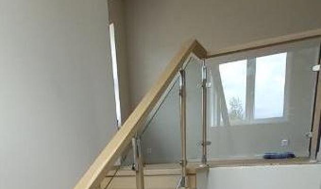 Стойки, стекло и пристенный поручень в Челябинске. Готовые проекты ПерилаГлавСнаб