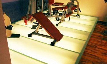 Люминесцентная подсветка стеклянного блочного пола в Челябинске. Готовые проекты ПерилаГлавСнаб Люминесцентная подсветка стеклянного блочного пола в Челябинске. Готовые проекты ПерилаГлавСнаб