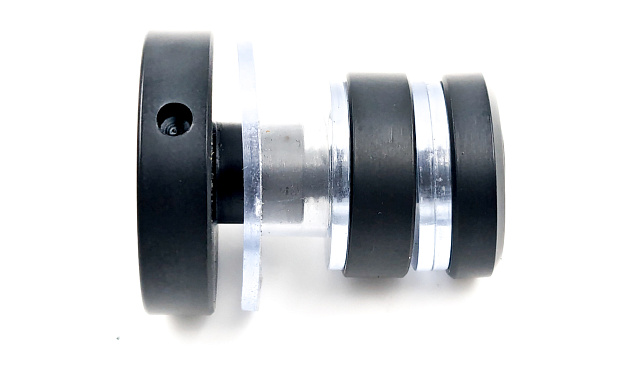 Крепление трека 30х10 к стеклу, AISI 304 черный t449 BL 4 Крепление трека 30х10 к стеклу, AISI 304 черный t449 BL 4