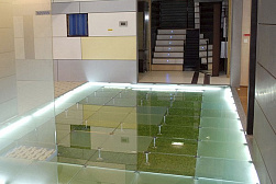 Стеклянные полы с подсветкой в Челябинске. Готовые проекты ПерилаГлавСнаб - фото 1 Стеклянные полы с подсветкой в Челябинске. Готовые проекты ПерилаГлавСнаб - фото 1