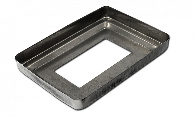 Низ стойки фигурный под трубу 31х61 мм, 105х75х0.4, высота 16 мм, полированный (AISI 304) k377 3 Низ стойки фигурный под трубу 31х61 мм, 105х75х0.4, высота 16 мм, полированный (AISI 304) k377 3