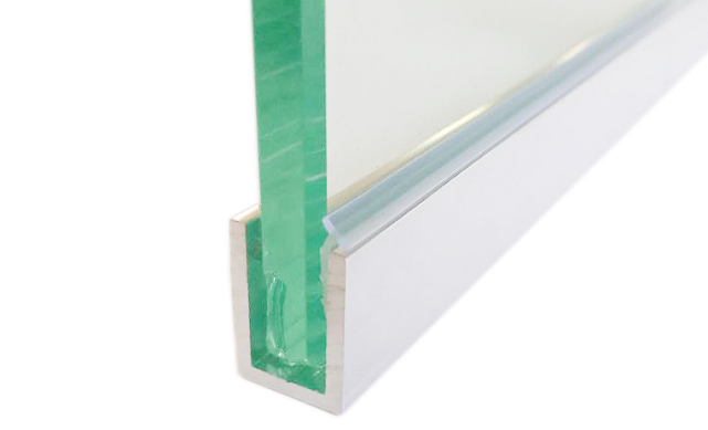 Уплотнитель прозрачный для П-образного алюминиевого профиля t756 (елочка) t755 5 Уплотнитель прозрачный для П-образного алюминиевого профиля t756 (елочка) t755 5