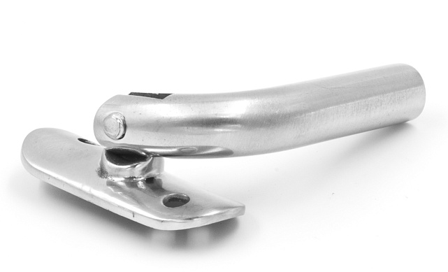 Держатель поручня выносной на стойку, с регул. ложементом под Ø38.1 мм, резьба внутр. М8, шлифованный, (aisi 304) k261-2 4 Держатель поручня выносной на стойку, с регул. ложементом под Ø38.1 мм, резьба внутр. М8, шлифованный, (aisi 304) k261-2 4