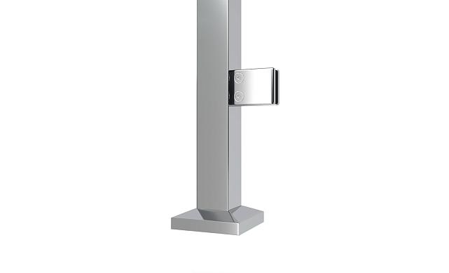 Стойка квадратная 40х40: 2 литых квадратных стеклодержателя, полированная, высота 950 мм (AISI 304) k747-R 3