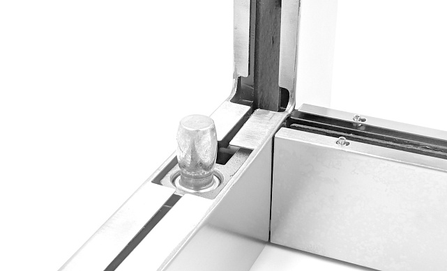 Фитинг угловой с осью и ребром жесткости, правый, шлифованный t141R SSS 8 Фитинг угловой с осью и ребром жесткости, правый, шлифованный t141R SSS 8