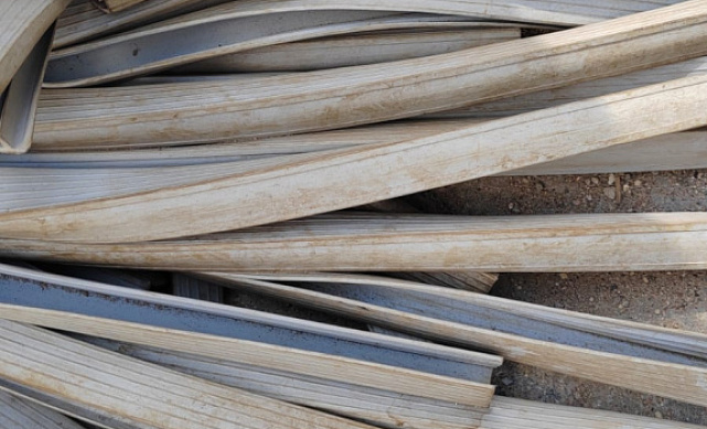 Уплотнитель в поручень с пазом 24х24 для стекла 10мм, EPDM СЕРЫЙ сорт 2 УЦЕНКА Фk312-G-с2 3