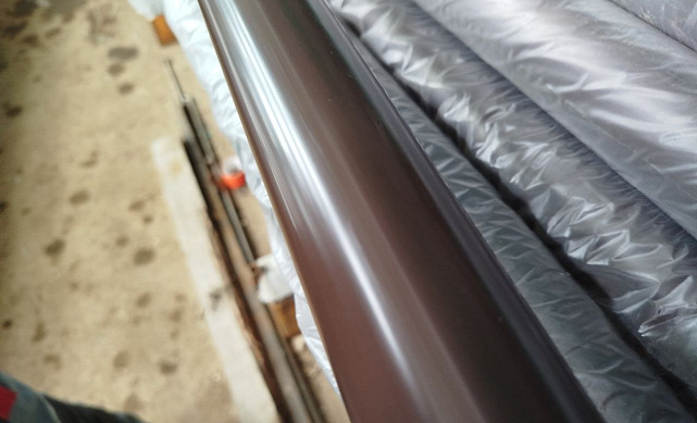 Пластиковый поручень, цвет Венге, Ø49мм длина 4м уценка k897-9-У 6 Пластиковый поручень, цвет Венге, Ø49мм длина 4м уценка k897-9-У 6