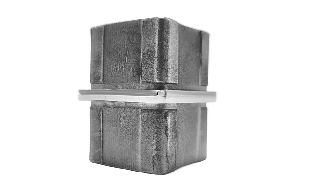 Соединитель для поручня 40х40 мм с пазом, полированный (AISI 304) Фk545-2 4 Соединитель для поручня 40х40 мм с пазом, полированный (AISI 304) Фk545-2 4