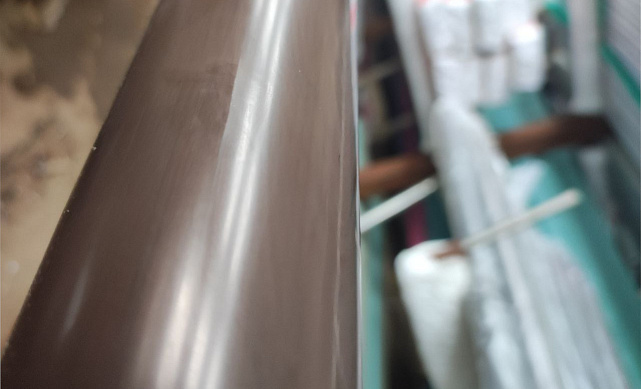 Пластиковый поручень, цвет Венге, Ø49мм длина 4м, уценка k897-У 4 Пластиковый поручень, цвет Венге, Ø49мм длина 4м, уценка k897-У 4