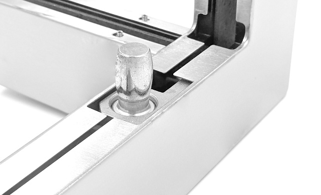 Фитинг угловой с осью и ребром жесткости, шлифованный t141L SSS 11 Фитинг угловой с осью и ребром жесткости, шлифованный t141L SSS 11