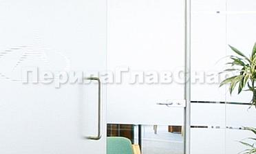 Перегородки из стекла в интерьере офиса купить в Челябинске