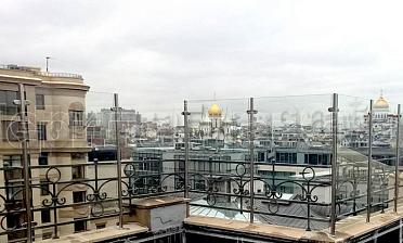 Ветрозащитное ограждение на стойках из нержавейки купить в Челябинске